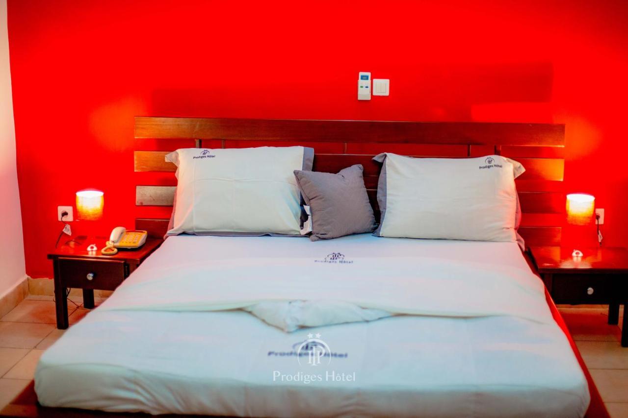 Prodiges Hotel Yaoundé Esterno foto