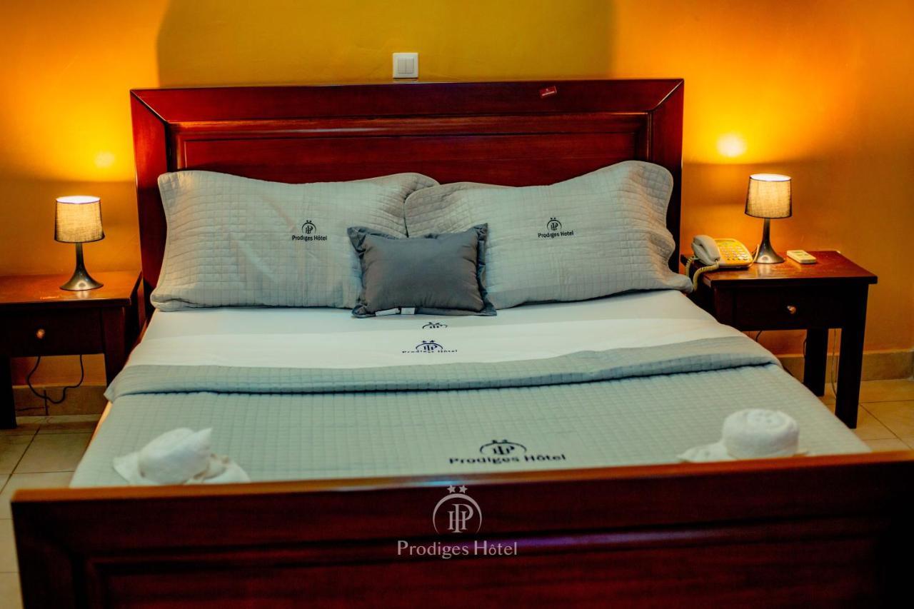 Prodiges Hotel Yaoundé Esterno foto