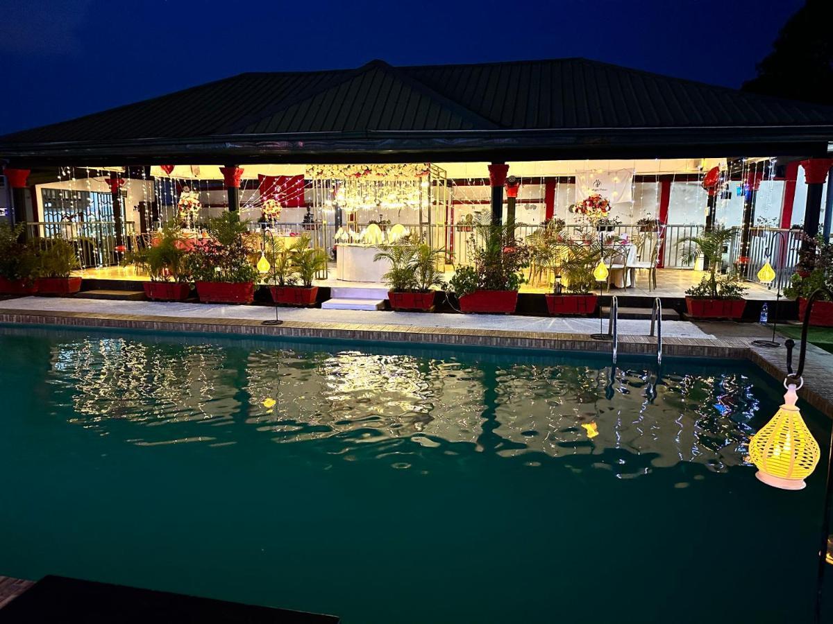 Prodiges Hotel Yaoundé Esterno foto