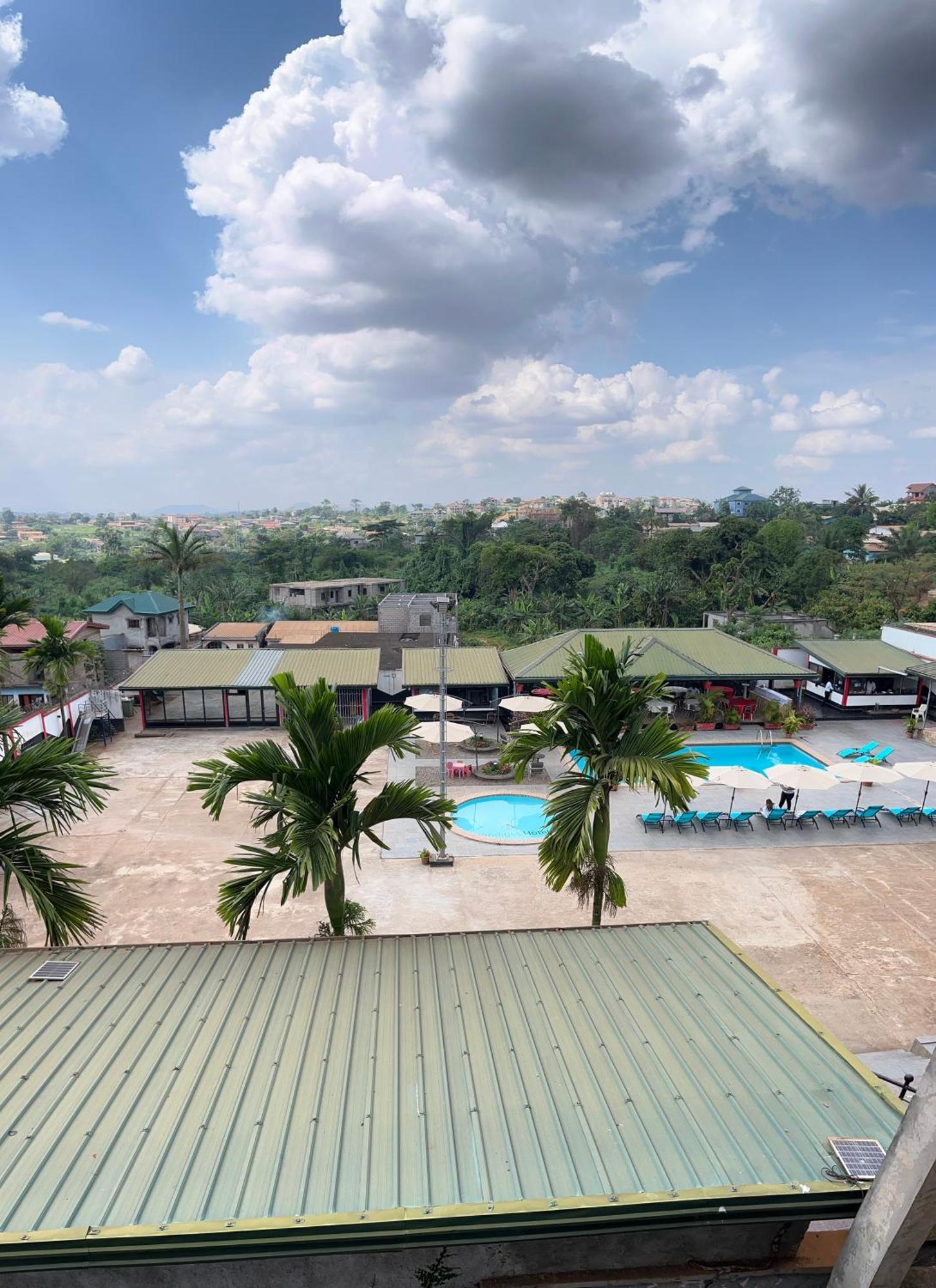 Prodiges Hotel Yaoundé Esterno foto